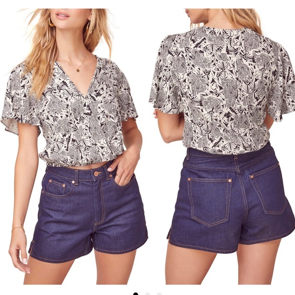 ASTR the Label Jules Flutter Sleeve Crop Blouse in S - Picture 1 of 4